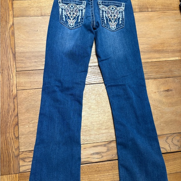 Cedar Rose Girls Jean with embroidered Cow Skull - Picture 4 of 5